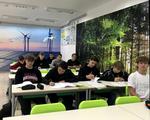 Stary Sącz. W szkole powstała klasa z elektrownią wiatrową, turbiną wodną i nie tylko…