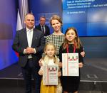 Kasia i Hania Bodziony z Nowego Sącza zabłysnęły w międzynarodowym konkursie historycznym