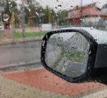 Bezpieczeństwo na drodze podczas deszczowej aury - porady policjantów