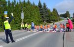 Sądeccy policjanci przypominają uczniom, co zrobić, by droga do szkoły była bezpieczna