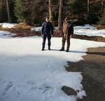 #DzielnicowyBliżejNas: Wspólny patrol dzielnicowego z leśniczym w ramach akcji "Wieniec"